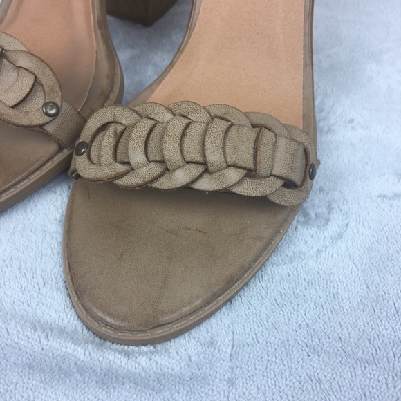 Qupid Tan Chiunky Heel Ankle Strap Sandal Size 10 - Picture 8 of 8